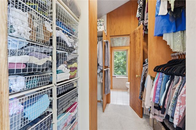 4248 Cottage Grove Parkway SE, Cedar Rapids, IA 52403