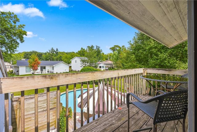 4248 Cottage Grove Parkway SE, Cedar Rapids, IA 52403