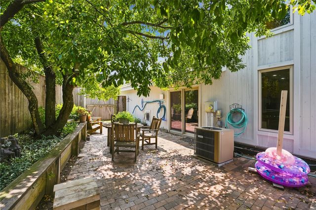 4248 Cottage Grove Parkway SE, Cedar Rapids, IA 52403