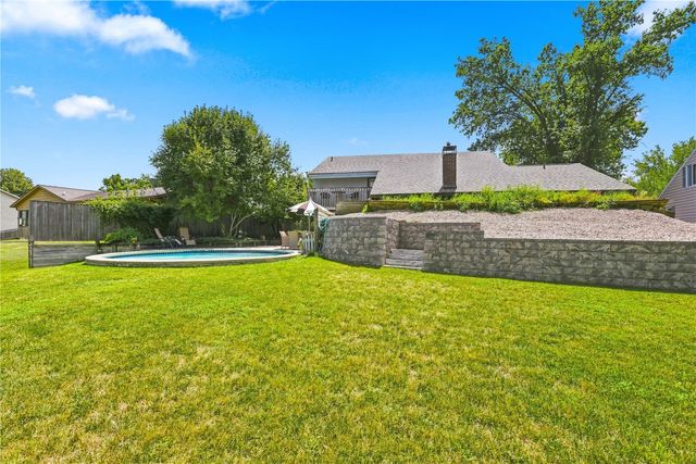 4248 Cottage Grove Parkway SE, Cedar Rapids, IA 52403