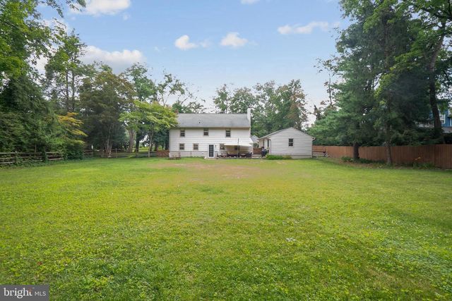 408 N STANWICK RD, Moorestown, NJ 08057