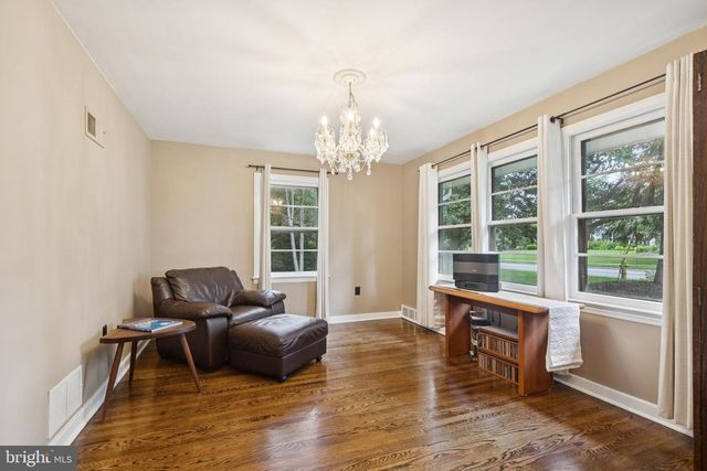 408 N STANWICK RD, Moorestown, NJ 08057