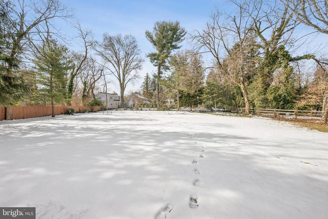 408 N STANWICK RD, Moorestown, NJ 08057