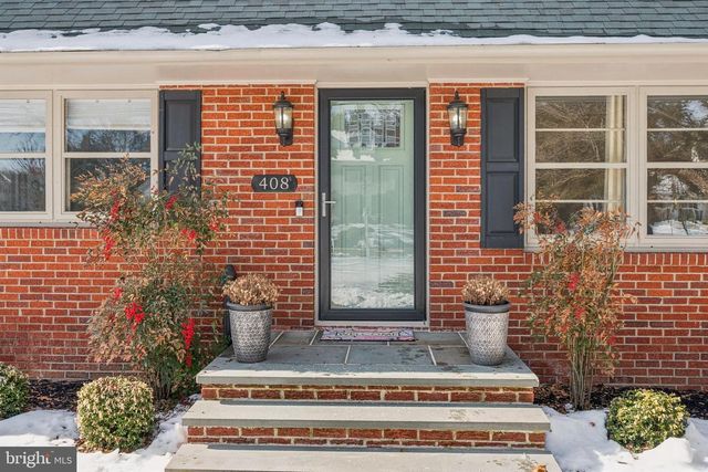 408 N STANWICK RD, Moorestown, NJ 08057