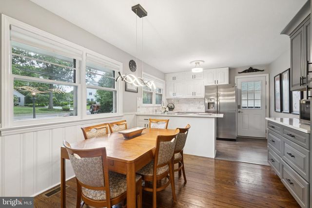 408 N STANWICK RD, Moorestown, NJ 08057