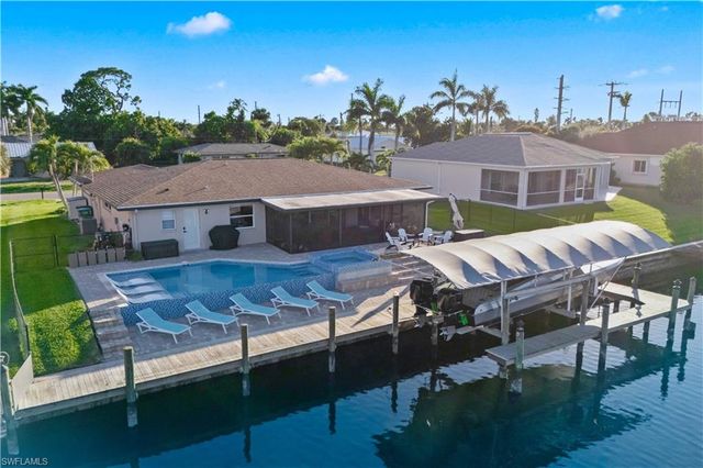 109 SE 40th TER, Cape Coral, FL 33904