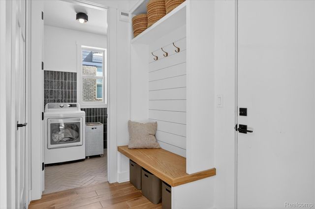 8236 Stoney Creek Drive, Green Oak Township, MI 48178