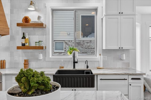 8236 Stoney Creek Drive, Green Oak Township, MI 48178