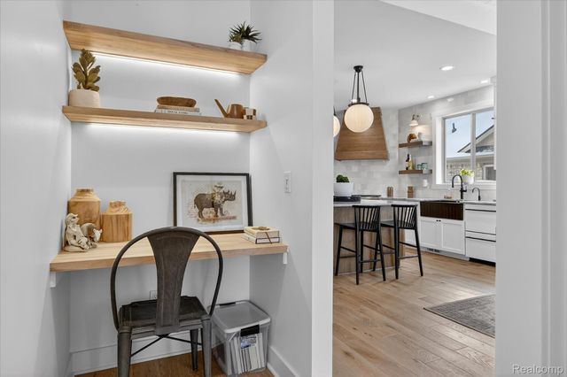 8236 Stoney Creek Drive, Green Oak Township, MI 48178