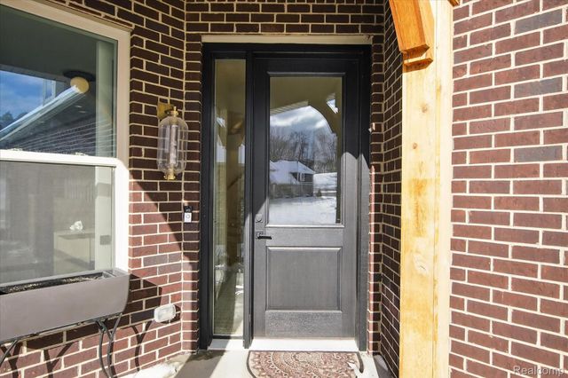 8236 Stoney Creek Drive, Green Oak Township, MI 48178