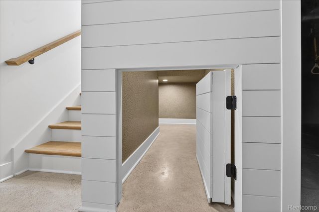 8236 Stoney Creek Drive, Green Oak Township, MI 48178