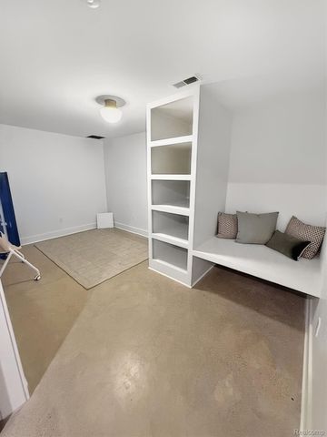 8236 Stoney Creek Drive, Green Oak Township, MI 48178