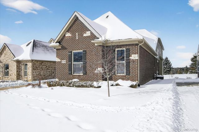 8236 Stoney Creek Drive, Green Oak Township, MI 48178