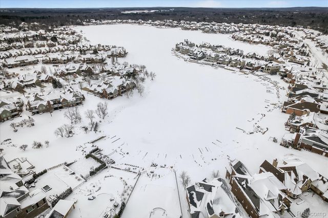 8236 Stoney Creek Drive, Green Oak Township, MI 48178