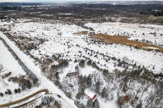 8236 Stoney Creek Drive, Green Oak Township, MI 48178