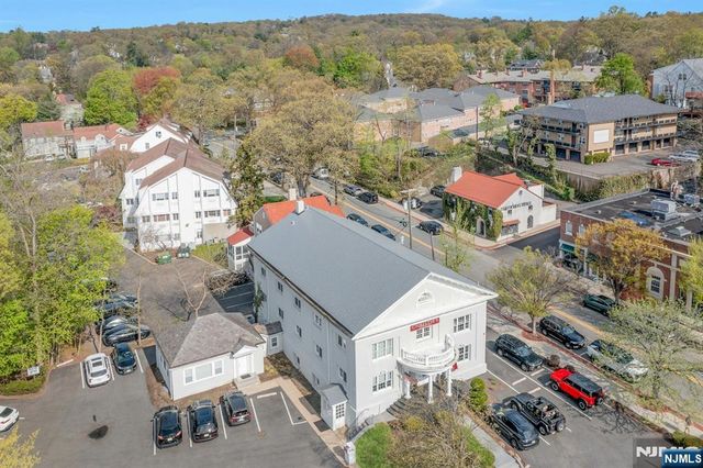 40 Ridgewood Avenue, Ridgewood, NJ 07450