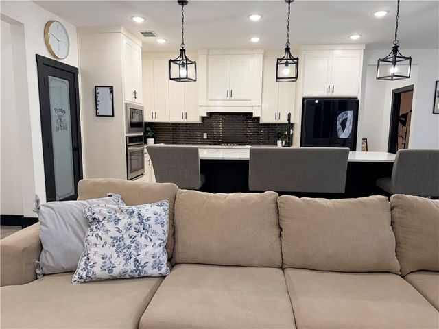 4009 Karo Dr, Corpus Christi, TX 78414