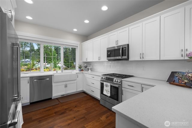 111 E Country Club Drive N, Union, WA 98592