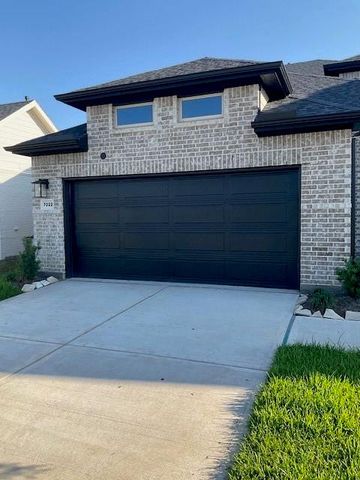 7022 Brilliance Dr, Sugar Land, TX 77469