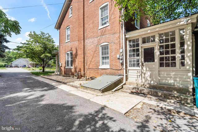 19332 LONGMEADOW RD, Hagerstown, MD 21742