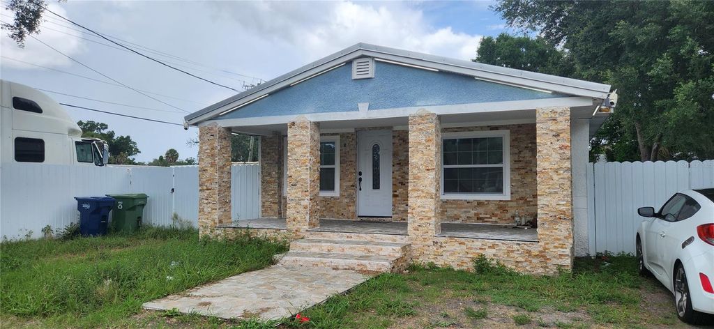 3004 E DR MARTIN LUTHER KING JR BOULEVARD, Tampa, FL 33610