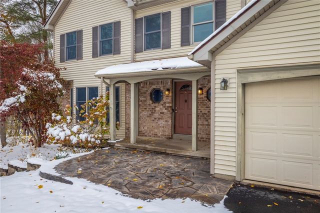 1447 Hiddenpond Lane, Walworth, NY 14568