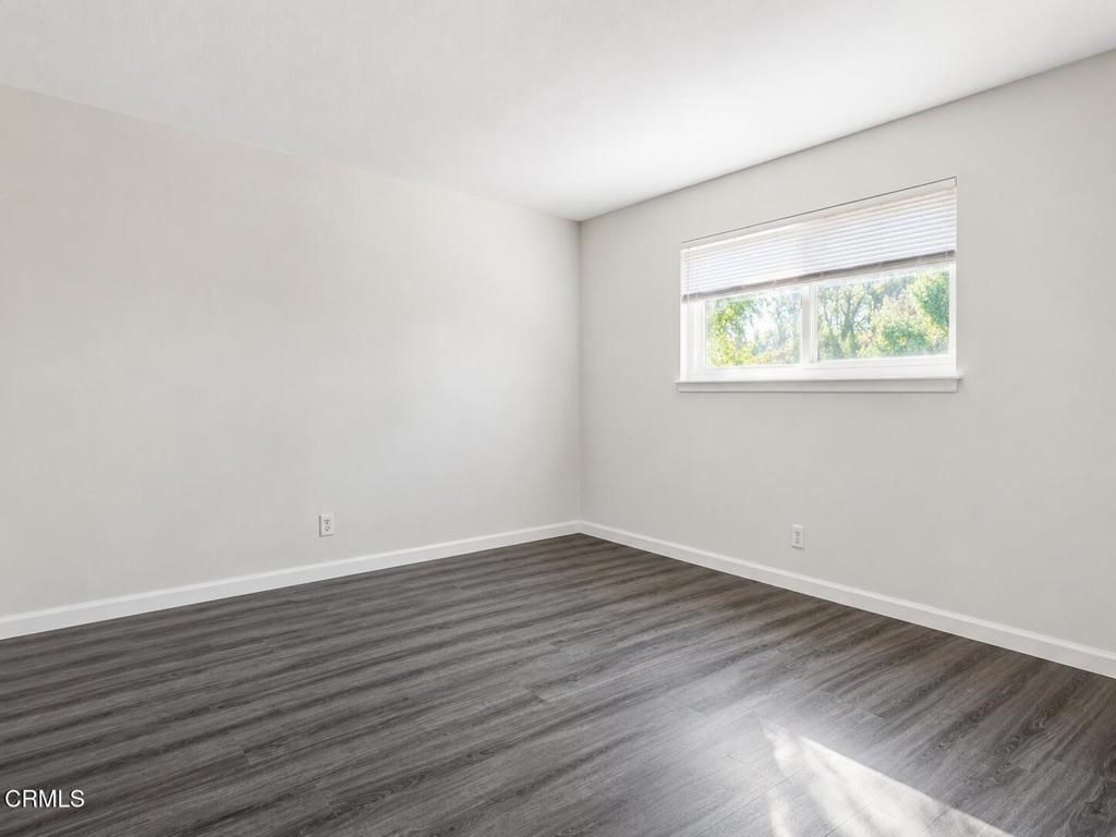 Image 11 of property listing at 1107 Carlsbad Place, Ventura, CA 93003
