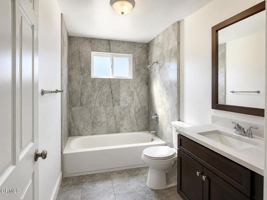 Image 7 of property listing at 1107 Carlsbad Place, Ventura, CA 93003