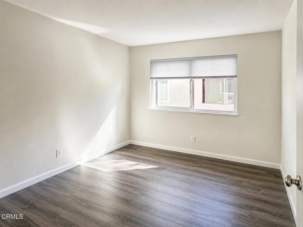 Image 9 of property listing at 1107 Carlsbad Place, Ventura, CA 93003
