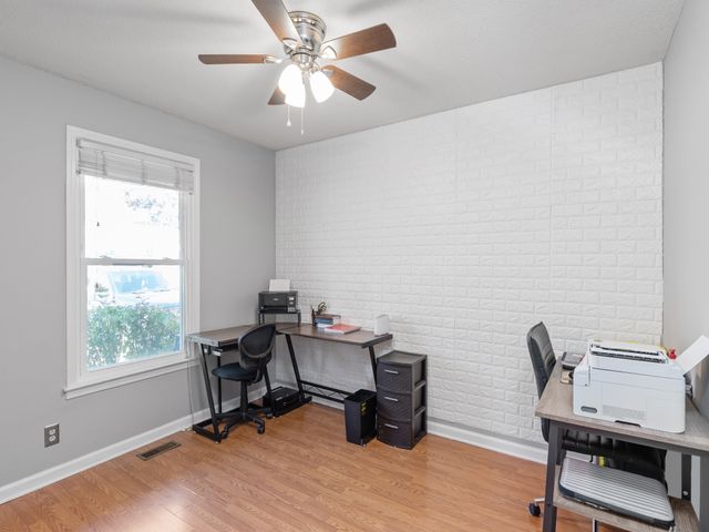 3423 Melrose Dr, Clarksville, TN 37042