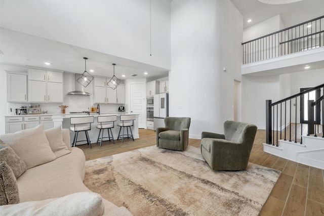 6220 Hilltop Plateau DR, Austin, TX 78738