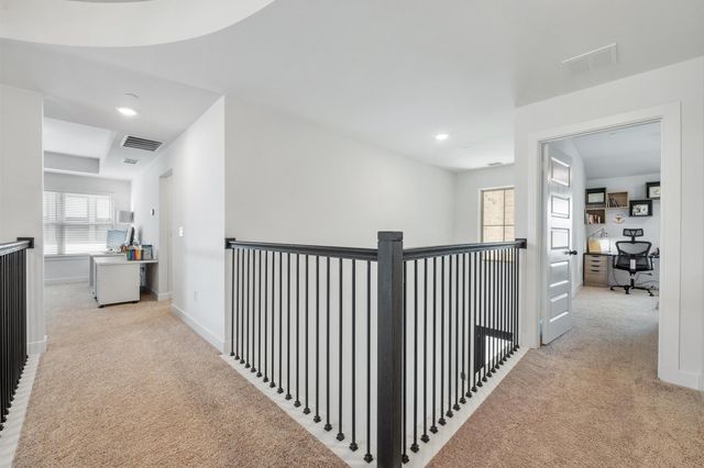 6220 Hilltop Plateau DR, Austin, TX 78738