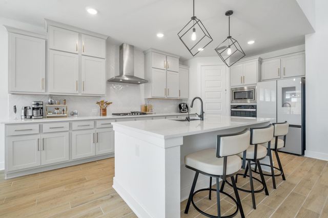 6220 Hilltop Plateau DR, Austin, TX 78738