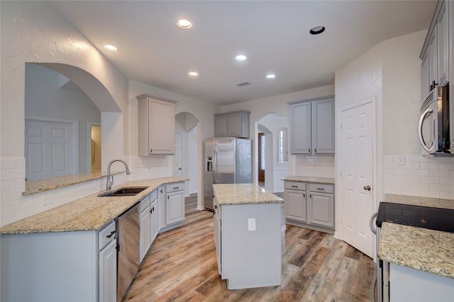 2917 Newport Drive, Rockwall, TX 75032
