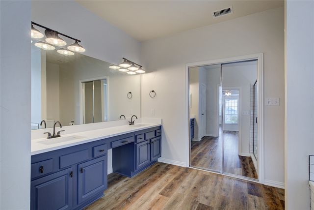 2917 Newport Drive, Rockwall, TX 75032