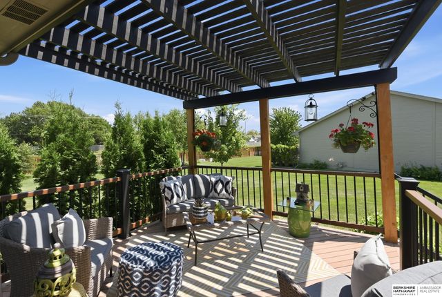 15607 Edna Circle, Omaha, NE 68136