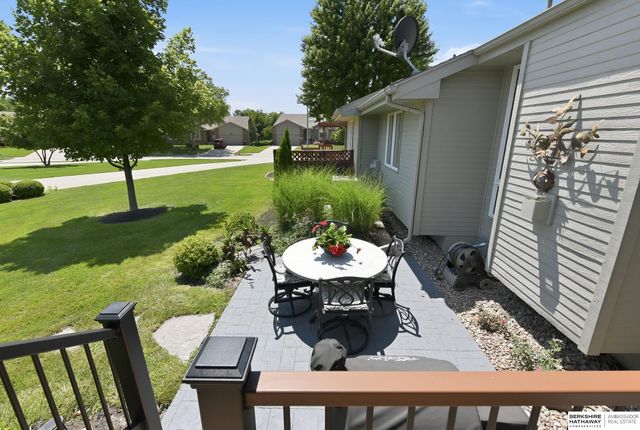 15607 Edna Circle, Omaha, NE 68136