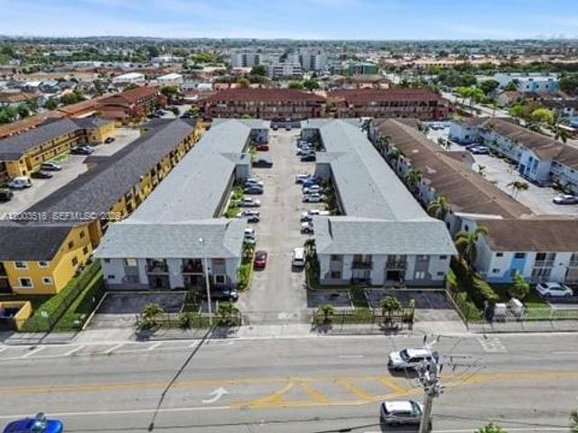 6121 W 24th Ave 211, Hialeah, FL 33016