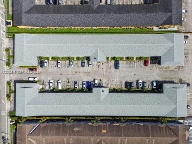 6121 W 24th Ave 211, Hialeah, FL 33016