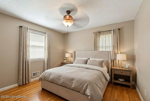 6314 Mt Everest Dr, Louisville, KY 40216