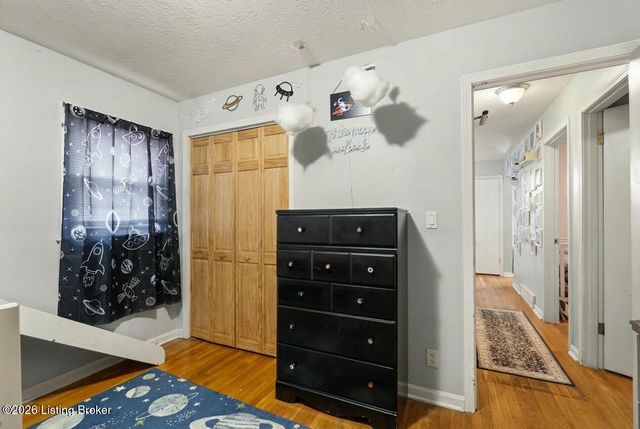 6314 Mt Everest Dr, Louisville, KY 40216