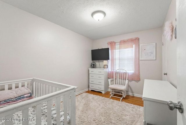 6314 Mt Everest Dr, Louisville, KY 40216