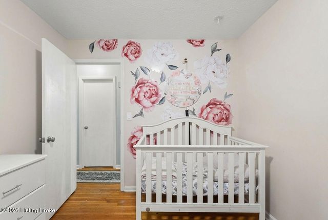 6314 Mt Everest Dr, Louisville, KY 40216