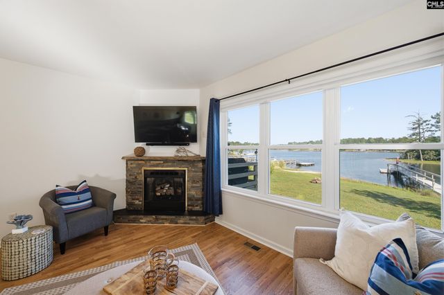 156 Point Circle Road, Prosperity, SC 29127