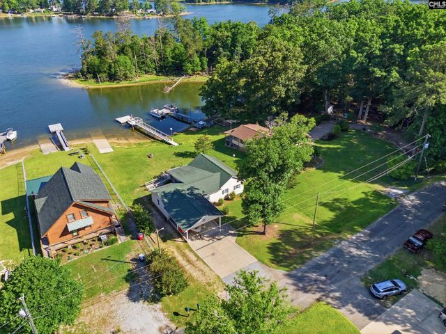 156 Point Circle Road, Prosperity, SC 29127