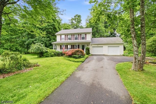 10 Mountainside Dr, Andover Twp., NJ 07860