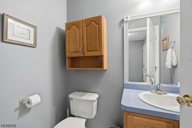 10 Mountainside Dr, Andover Twp., NJ 07860