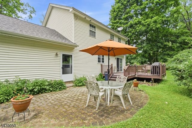 10 Mountainside Dr, Andover Twp., NJ 07860