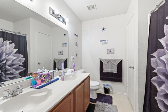 9104 Cheswick Drive, Fort Worth, TX 76123