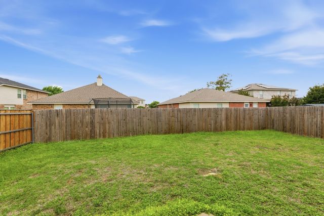 9104 Cheswick Drive, Fort Worth, TX 76123